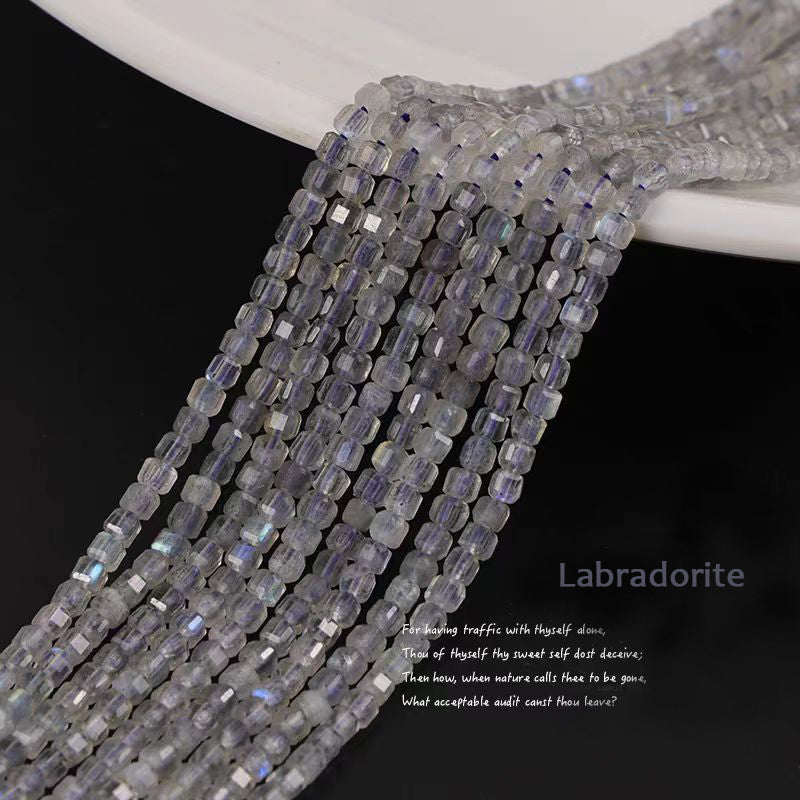 [WG1098] Natural Labradorite gemstone facted